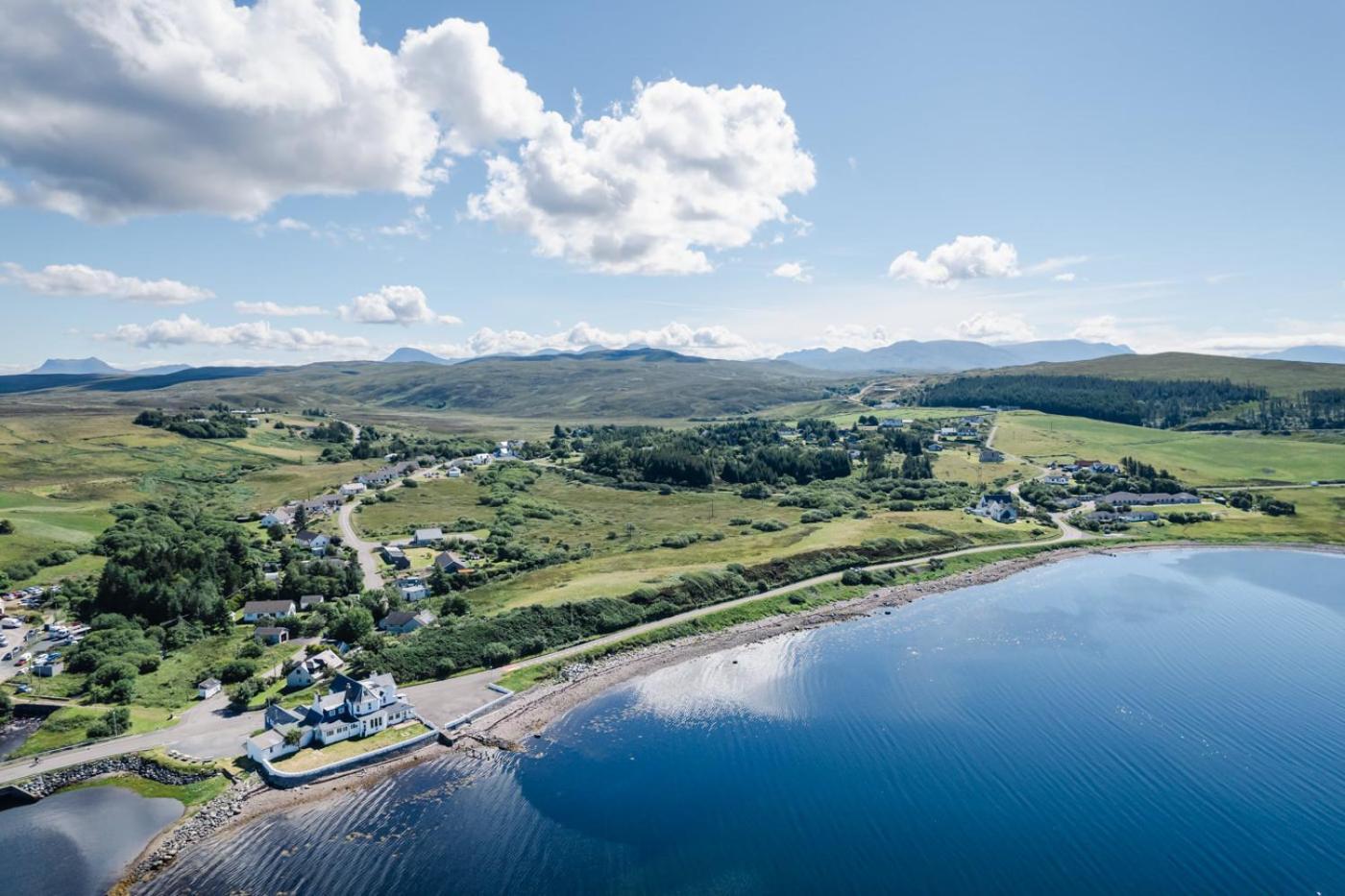 Aultbea Hotel Акнешин Екстер'єр фото