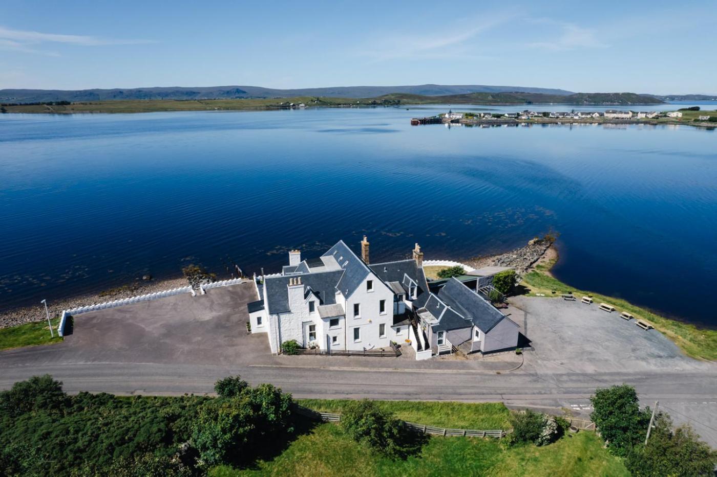 Aultbea Hotel Акнешин Екстер'єр фото